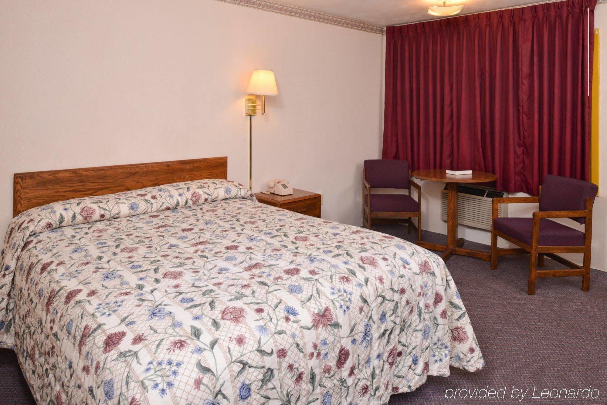 Red Carpet Inn North East Zewnętrze zdjęcie