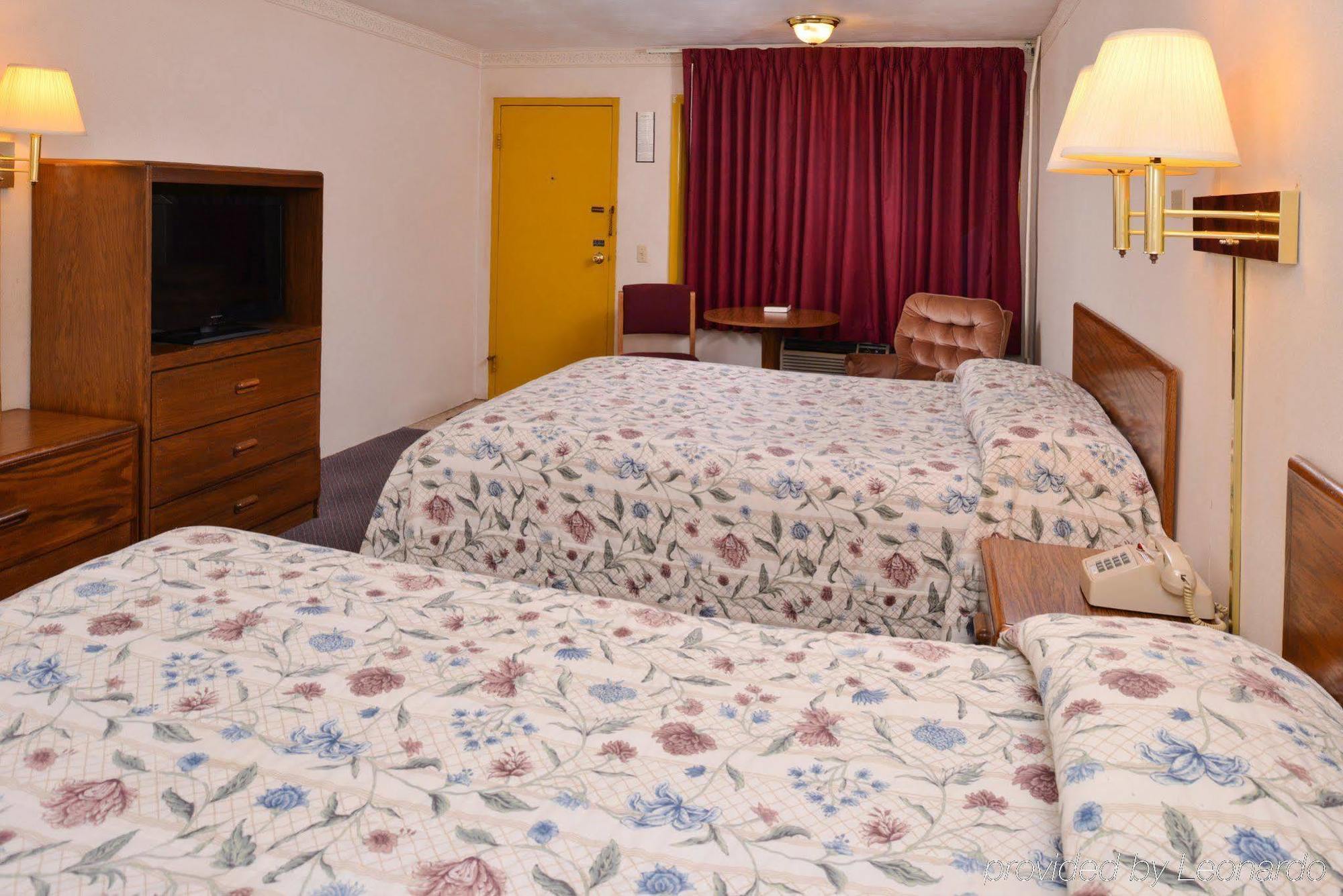 Red Carpet Inn North East Zewnętrze zdjęcie