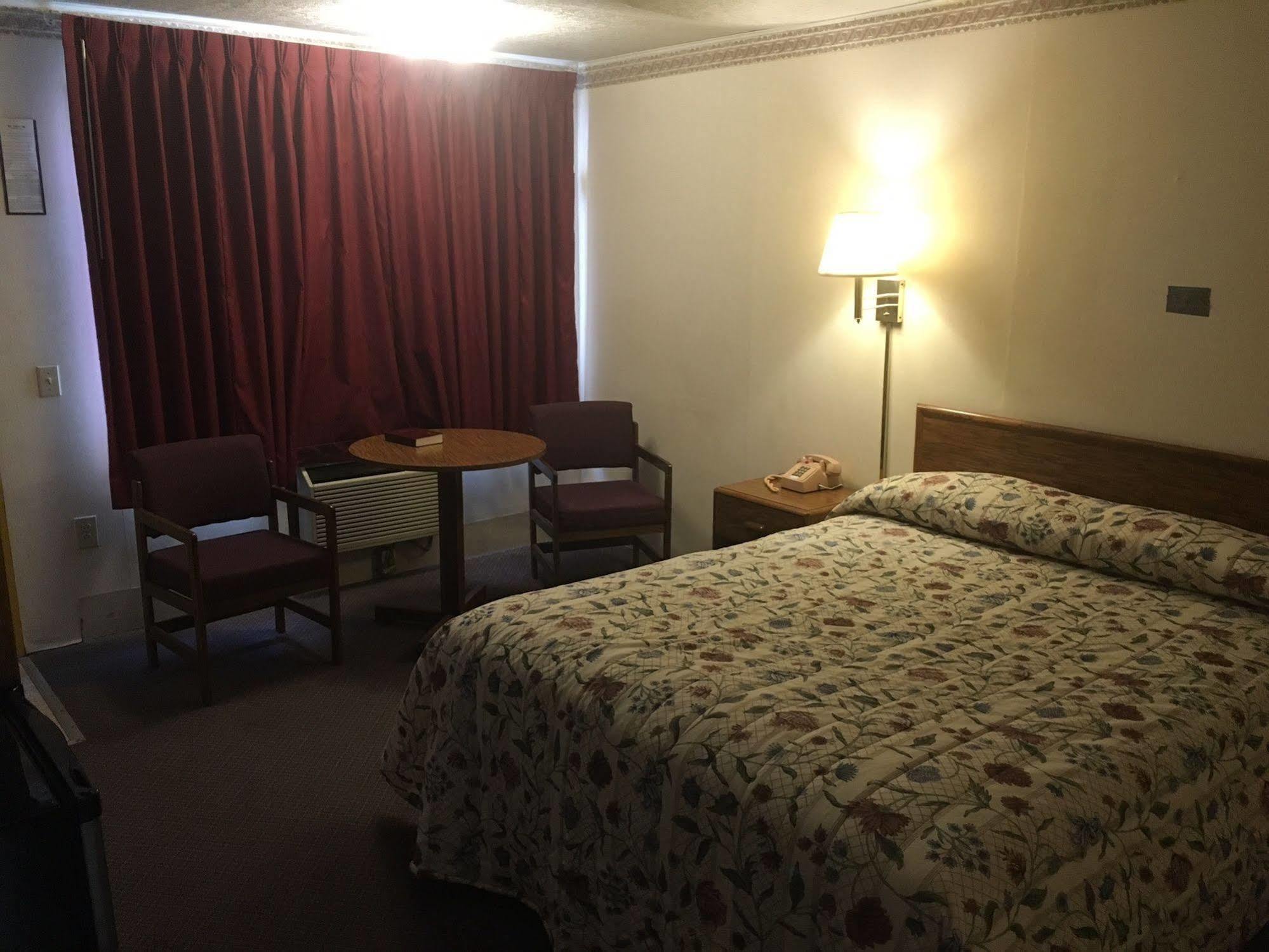 Red Carpet Inn North East Zewnętrze zdjęcie